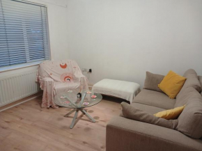 2 bed room house available with free parking